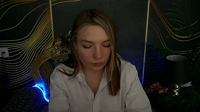 IceDanielles online show from 12-28-24, 07:01