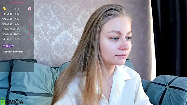 Snapshot of Polumna_cute chatting on 05-10-26, 10:09 Polumna cute online show from 05-10-26, 10:09