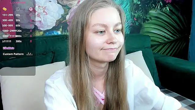 Snapshot of Polumna_cute chatting on 05-23-26, 09:57 Polumna cute online show from 05-23-26, 09:57
