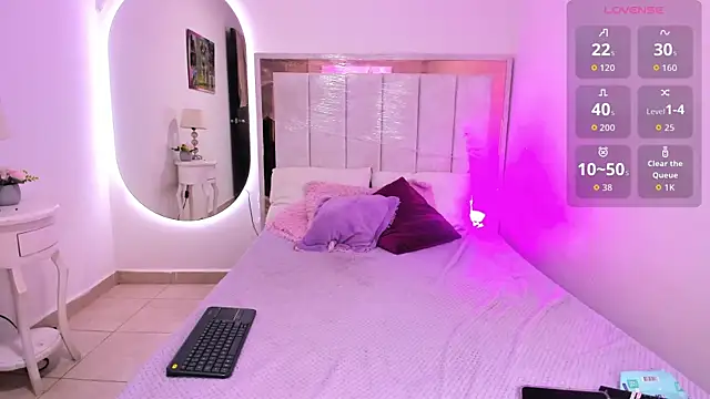 Snapshot of michelle_madson_ chatting on 09-20-25, 02:29 michelle madson online show from 09-20-25, 02:29