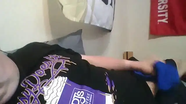 YelpedAverting online show from 10-16-25, 07:37