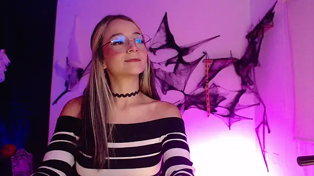 penny sweett  online show from 10-30-25, 11:38