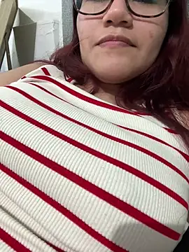 Snapshot of ZUCAAT chatting on 12-14-24, 03:07 ZUCAAT online show from 12-14-24, 03:07
