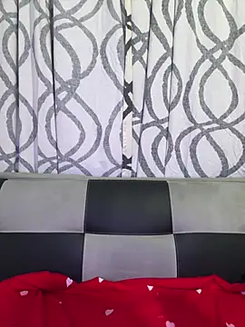 Snapshot of ZUCAAT chatting on 02-22-25, 02:39 ZUCAAT online show from 02-22-25, 02:39