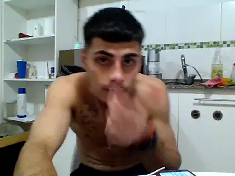 Snapshot of AronFoxx chatting on 12-26-24, 08:07 AronFoxx online show from 12-26-24, 08:07