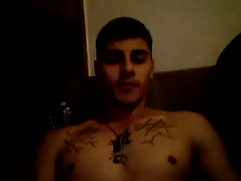 Snapshot of AronFoxx chatting on 01-08-25, 02:35 AronFoxx online show from 01-08-25, 02:35