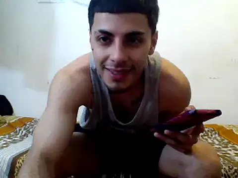 Snapshot of AronFoxx chatting on 03-09-25, 11:03 AronFoxx online show from 03-09-25, 11:03