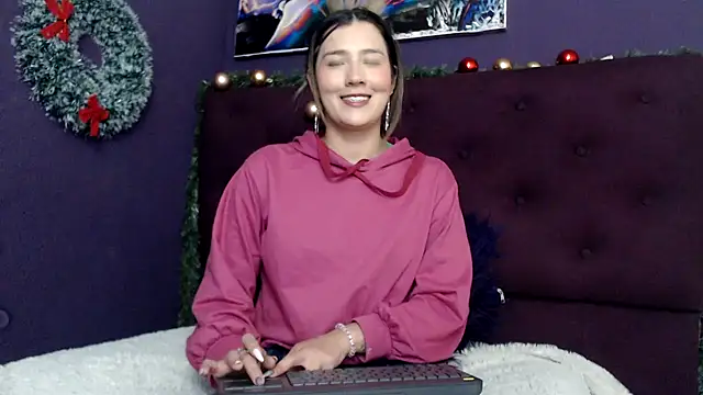 merlinaadams  online show from 12-19-24, 07:29