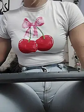 Snapshot of merlinaadams_ chatting on 11-04-25, 05:12 merlinaadams online show from 11-04-25, 05:12