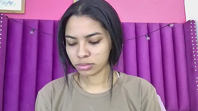 Snapshot of littleebonny chatting on 03-24-26, 12:32 littleebonny online show from 03-24-26, 12:32