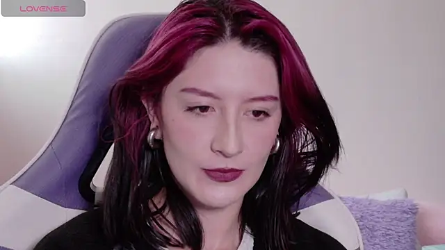 Snapshot of sunshine_girl9 chatting on 05-21-26, 07:10 sunshine girl9 online show from 05-21-26, 07:10