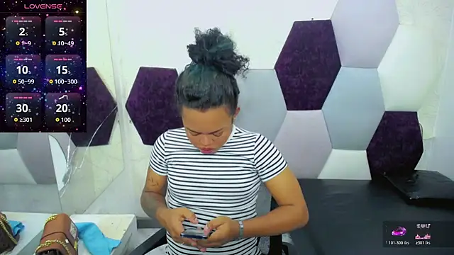 Snapshot of KayleighDreams_ chatting on 02-22-26, 02:34 KayleighDreams online show from 02-22-26, 02:34