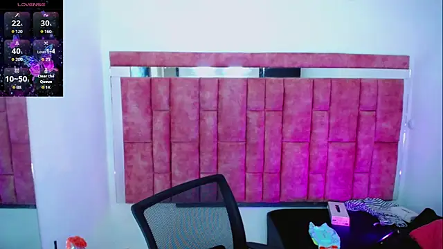 Snapshot of KayleighDreams_ chatting on 03-26-26, 03:01 KayleighDreams online show from 03-26-26, 03:01