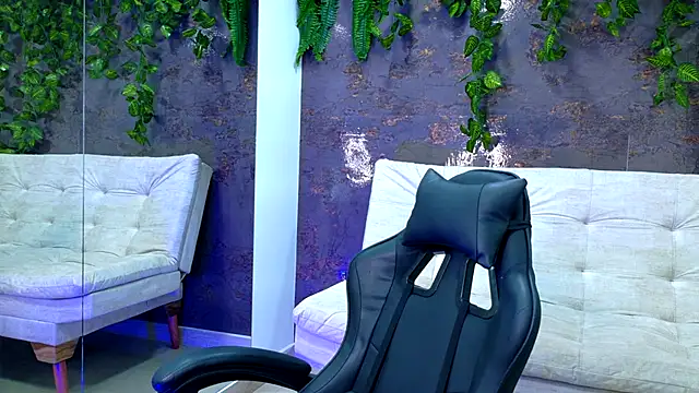 emily jones 1 online show from 11-10-25, 12:04