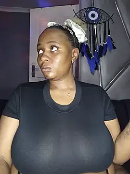 CocoBootyyy online show from 06-17-26, 02:14