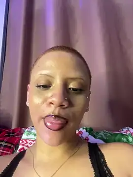 Snapshot of Charlotee_ chatting on 12-22-24, 08:49 Charlotee online show from 12-22-24, 08:49