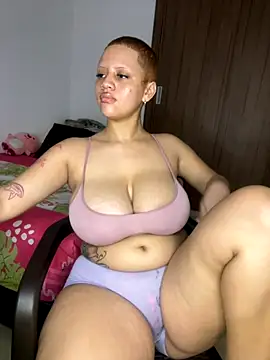 Snapshot of Charlotee_ chatting on 09-13-25, 11:15 Charlotee online show from 09-13-25, 11:15