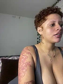 Snapshot of Charlotee_ chatting on 04-15-26, 08:10 Charlotee online show from 04-15-26, 08:10