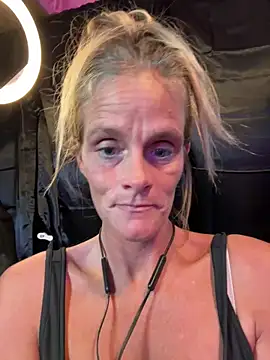 vixendoll87 online show from 12-26-24, 02:12