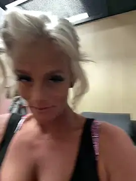 vixendoll87 online show from 12-03-25, 11:14