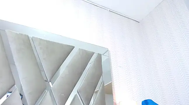 KasandraPhillips online show from 02-15-25, 08:33