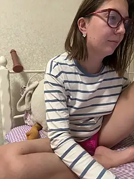 BeatriceTender online show from 10-06-25, 07:22