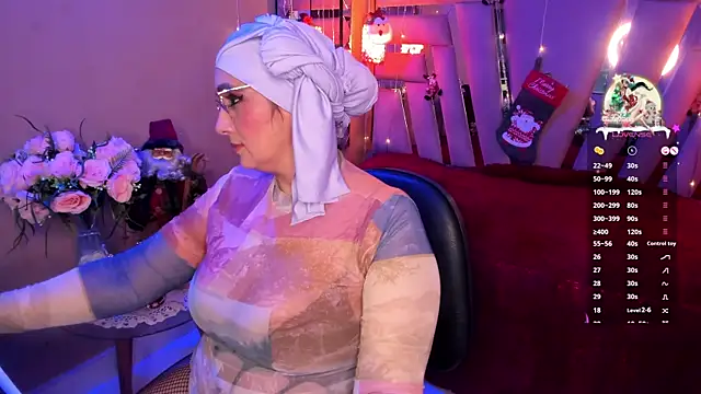 Snapshot of HijabiMilf chatting on 12-27-24, 02:12 HijabiMilf online show from 12-27-24, 02:12