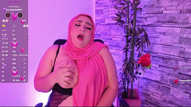 Snapshot of HijabiMilf chatting on 09-15-25, 12:16 HijabiMilf online show from 09-15-25, 12:16