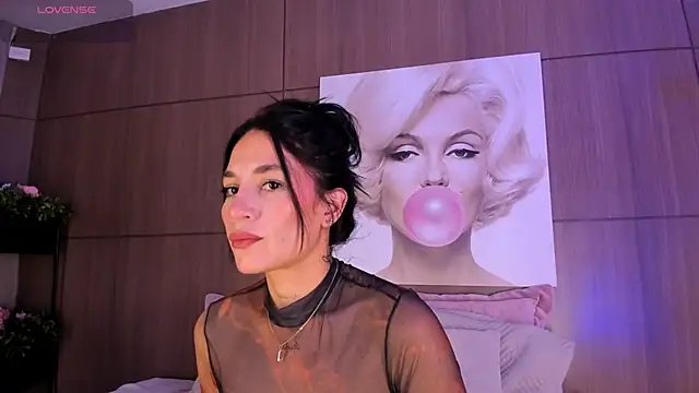 Snapshot of AgattaDuque chatting on 10-01-25, 11:44 AgattaDuque online show from 10-01-25, 11:44