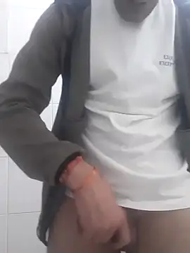 Snapshot of Aktorihann chatting on 09-27-25, 10:04 Aktorihann online show from 09-27-25, 10:04