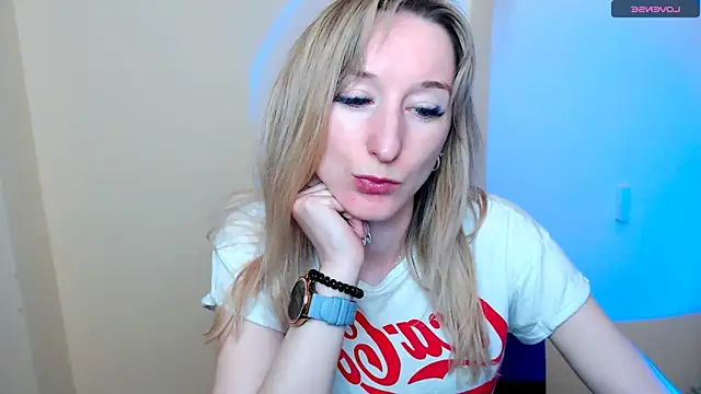 AmandaSell online show from 05-11-26, 02:45