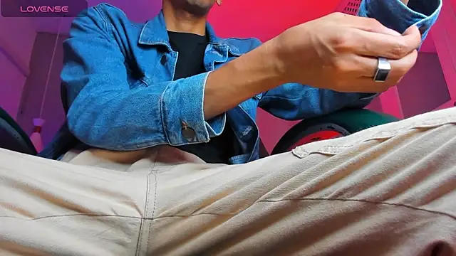 Lion Dynamite online show from 02-10-25, 07:38