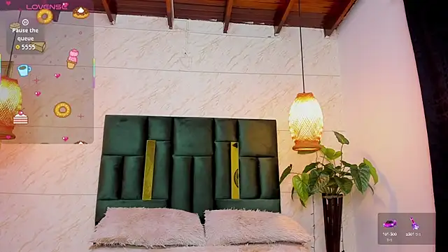 Taiissa  online show from 09-26-25, 10:47