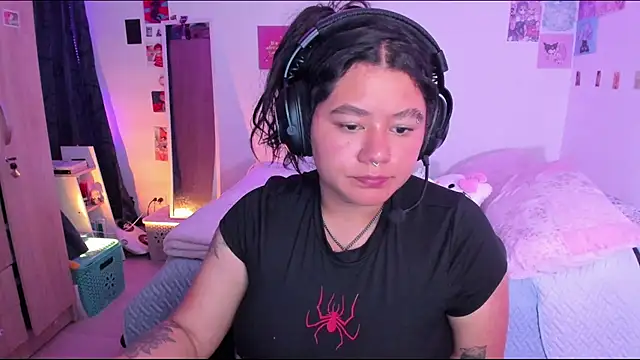 StephaniFox online show from 02-04-25, 02:17