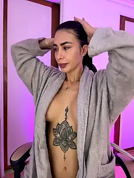 Snapshot of Dj_scarlettmorreti chatting on 09-11-25, 11:54 Dj scarlettmorreti online show from 09-11-25, 11:54