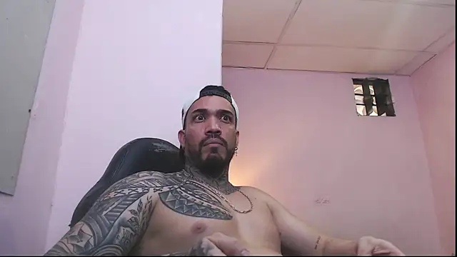 Angel sex latin online show from 12-22-24, 04:06
