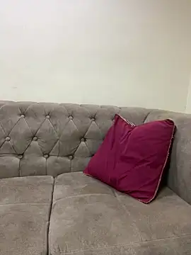 sknzy09 online show from 12-17-25, 01:17