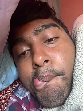 Snapshot of SweetFatBoy chatting on 11-23-25, 02:33 SweetFatBoy online show from 11-23-25, 02:33