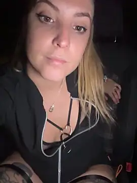 Snapshot of LiliMorganxxx chatting on 10-09-25, 09:02 LiliMorganxxx online show from 10-09-25, 09:02