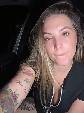 Snapshot of LiliMorganxxx chatting on 10-26-25, 10:04 LiliMorganxxx online show from 10-26-25, 10:04