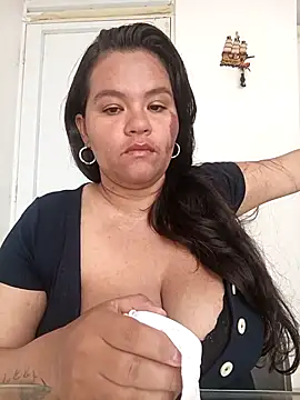 Julieta-tits online show from 05-15-26, 02:57