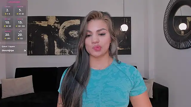 Snapshot of NicoleSanz_ chatting on 12-28-24, 05:46 NicoleSanz online show from 12-28-24, 05:46