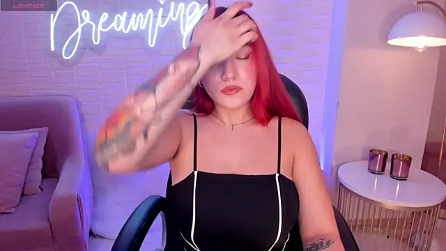 Snapshot of ViolettCastel chatting on 02-03-25, 07:42 ViolettCastel online show from 02-03-25, 07:42