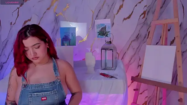 Snapshot of ViolettCastel chatting on 02-11-25, 07:59 ViolettCastel online show from 02-11-25, 07:59