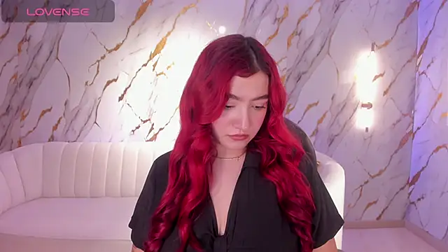 Snapshot of ViolettCastel chatting on 02-15-25, 07:28 ViolettCastel online show from 02-15-25, 07:28