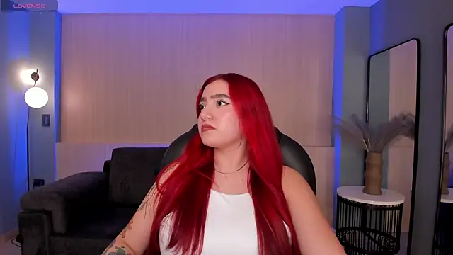 Snapshot of ViolettCastel chatting on 02-17-25, 07:31 ViolettCastel online show from 02-17-25, 07:31