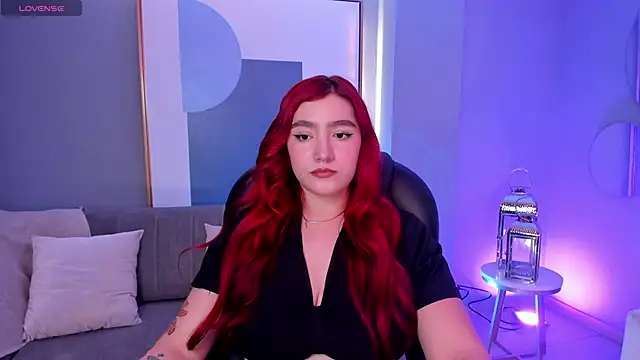 Snapshot of ViolettCastel chatting on 03-05-25, 07:17 ViolettCastel online show from 03-05-25, 07:17