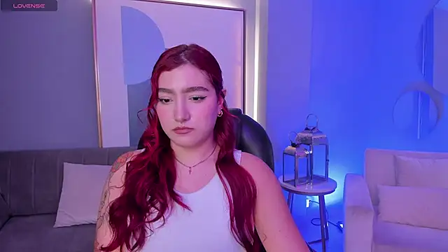 Snapshot of ViolettCastel chatting on 03-09-25, 04:55 ViolettCastel online show from 03-09-25, 04:55