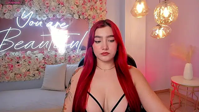 Snapshot of ViolettCastel chatting on 03-21-25, 07:46 ViolettCastel online show from 03-21-25, 07:46