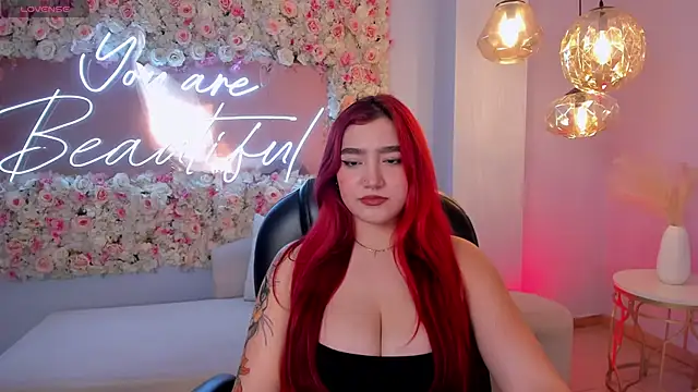 Snapshot of ViolettCastel chatting on 03-22-25, 07:31 ViolettCastel online show from 03-22-25, 07:31